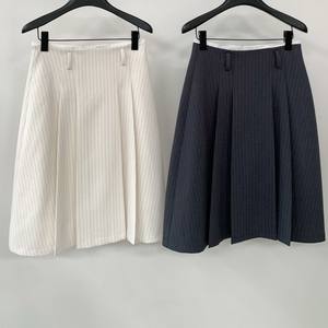 Faldas transpirables de algodón 100% para mujer con bordado personalizado e impresión de logotipo Faldas al por mayor de fábrica OEM - Product Image 1