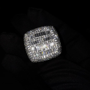 Anillo de Boda Hip Hop de Alta Gama Chapado en Rodio con Brillantes Diamantes Moissanite Diseñado para un Brillo Premium y un Atractivo de Lujo - Product Image 4