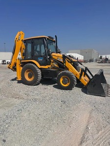 Retroexcavadora JCB 3CX14 Amarilla, Excavadora Hidráulica con Cucharón Delantero y Brazo de Excavación Trasero, Motor Perkins de 8 Toneladas para Uso en Construcción - Product Image 6