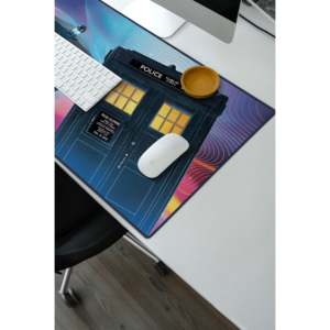 แผ่นรองเมาส์ขนาดใหญ่พิเศษสำหรับหมอ พร้อมคีย์บอร์ดแบบมีสาย Tardis - Product Image 3