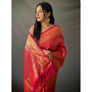 Fascinante Sari de Seda Kanjivaram Rosa Intenso, Ropa de Boda - Product Image 1