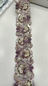 Lacets de travail de fil brodé sur mesure en trois options de couleur dans la broderie de paillettes en largeur de 2.5 pouces à des fins de revente. - Product Image 4