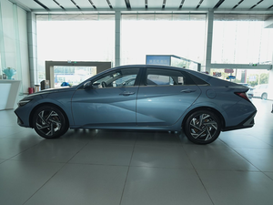 Sedán Deportivo a Gasolina 2025, 1.5L, Automático, Alto Rendimiento, 4 Puertas, Modelo Económico en Buenas Condiciones - Product Image 4