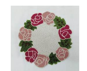 Napperon de table perlé Roses - Product Image 1