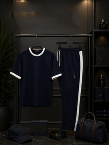 Ensemble t-shirt et jogging pour homme, noir, col rond, manches courtes, couleur unie, tenue décontractée d'été avec bordure blanche et taille à cordon de serrage - Product Image 4