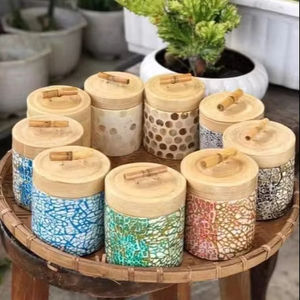 Jarrón de Bambú con Incrustaciones de Nácar para Recuerdos, Almacenamiento de Objetos de Valor y Regalos, Origen Vietnam - Product Image 1