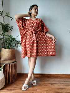 Custom made Casual Cotton V-Neck Floral Kaftan-Short Summer Vacation <b>Dress</b> suitable for boutique clients and garment resellers - Product Image 5