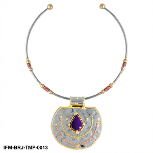 Collier artisanal en trois métaux avec pendentif en améthyste violette en forme de larme, collier en métal mixte, média mixte - Product Image 1