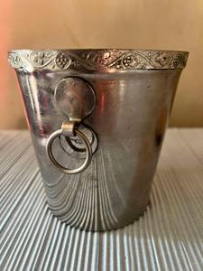 Cubo de Hielo Básico con Acabado Plateado para Uso Diario, Diseño Simple y Práctico para Mesa, Hogar, Bar, Cocina y Comedor Informal - Product Image 3