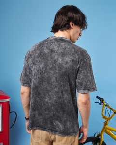 Camiseta negra Cruisin con estampado gráfico de gran tamaño lavado con ácido para hombre, camisetas transpirables con logotipo personalizado hechas en Pakistán - Product Image 2