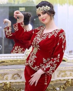 2023 nouvelle veste en soie marron brodée moyen-orient ornée de perles de cristal doré et de pierres de verre tenue de fête - Product Image 1