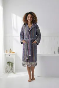 Albornoz Unisex de Lujo con Pompones, Tejido a Mano, de Algodón Turco, para Resort, Uso Todo el Año, Ropa de Dormir y de Estar por Casa, Verano, Suministrado por ODM, Turquía - Product Image 4