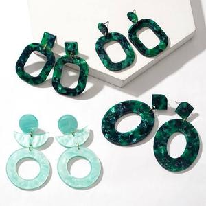 Pendiente de resina de forma redonda, accesorios modernos, abalorios de joyería de diseño de lujo, pendiente elegante, superventas de HF CRAFTS - Product Image 4