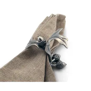 Anneau de serviette en aluminium de luxe fait à la main, style américain, tendance pour les fêtes, design minimaliste pour les dîners raffinés - Product Image 4