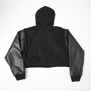 Veste bomber courte en cuir de style universitaire avec logo personnalisé, veste de baseball streetwear matelassée avec broderie en chenille - Product Image 6