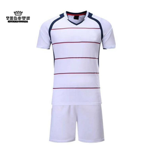 Conjunto de Uniforme de Fútbol Retro Clásico Personalizado 25/26, Pantalones Cortos, 100% Poliéster, Secado Rápido, Transpirable, para Niños y Unisex, Verano - Product Image 1