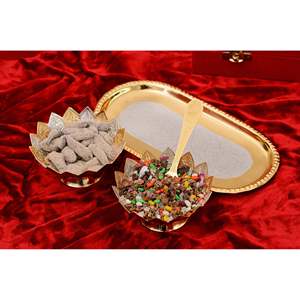 Plato decorativo con forma floral de plata alemana, Platos y platos multiusos con elegante caja de terciopelo - Product Image 1