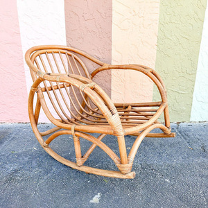 เก้าอี้โยกหวายทำด้วยมือสำหรับระเบียงหน้าบ้านและสวน - Product Image 1