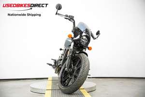 NUEVA EN EL MERCADO: Motocicleta Scout Rogue 2023, Estilo Cruiser con Potente Rendimiento, Disponible para Venta al Por Mayor - Product Image 2