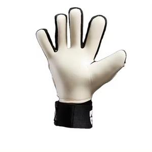 Nouveau design Gants de gardien de but de football en latex Gants de gardien de but en latex 4mm Giga Gants de gardien de but de qualité supérieure - Product Image 5