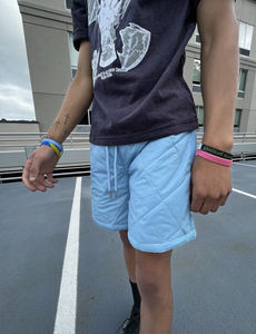 Shorts d'hiver décontractés unisexes personnalisés en gros jusqu'à 6XL Bleu ciel avec motif uni rembourrage isolant doux poches taille mi-haute - Product Image 2