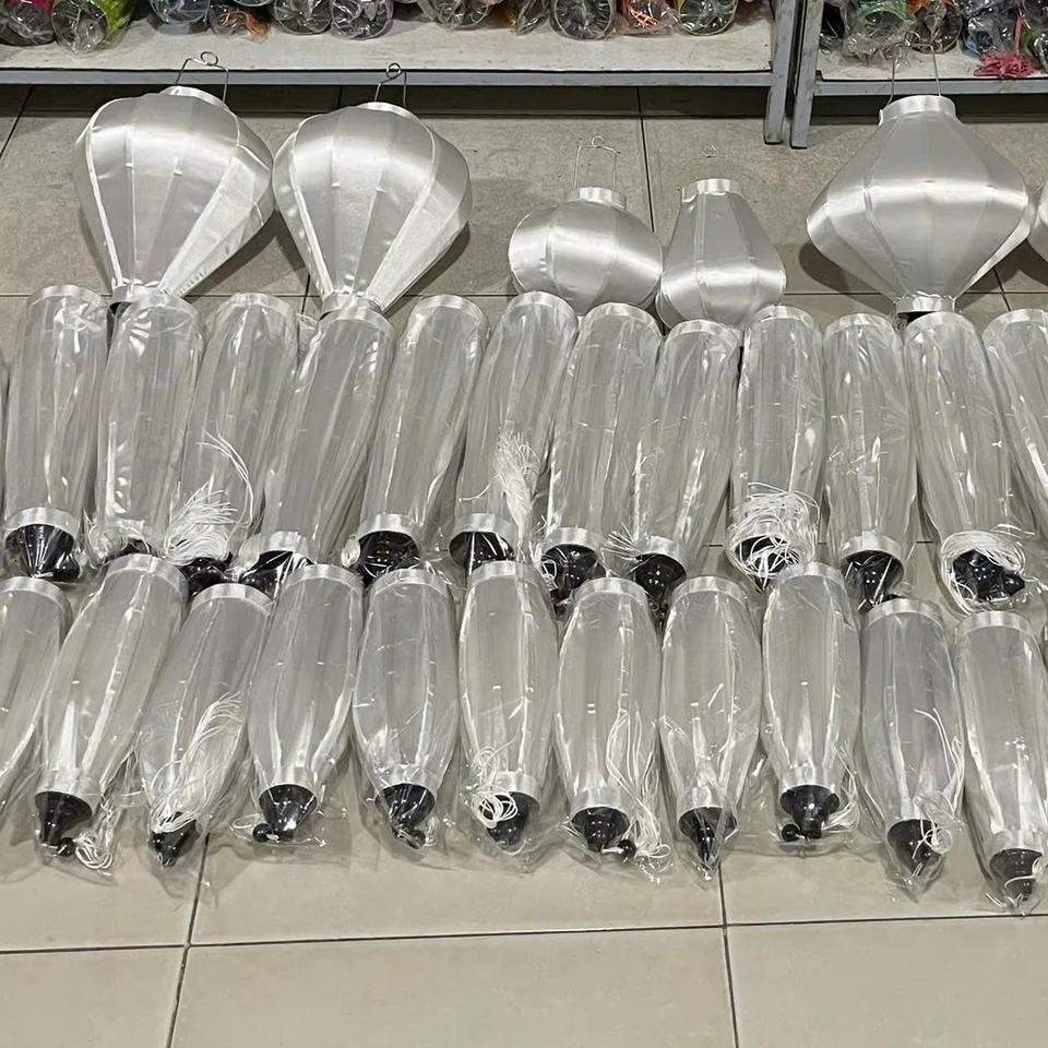 Silk Lantern With Bamboo Frame Featuring Many Shapes Perfect For Events,Home Decor And Oem Custom Orders Wedding Festival