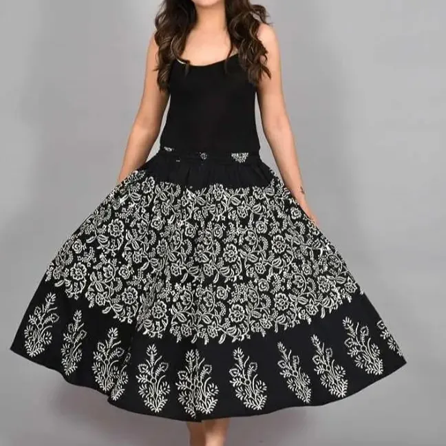 भारतीय हस्तनिर्मित शुद्ध कपास-रेखा प्रत्येक अवसर के लिए पारंपरिक मुद्रित स्कर्ट कालातीत लालित्य