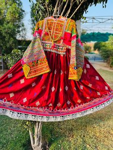 Robe Kuchi Afghane de bonne qualité au meilleur prix, robe Kuchi Afghane personnalisée en gros disponible en couleurs et conceptions personnalisées - Product Image 4