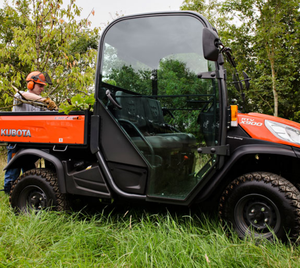 รถอเนกประสงค์ Kubota RTV UTV มือสอง ขนาด 250 ซีซี ขับเคลื่อน 4 ล้อ เกียร์อัตโนมัติ เครื่องยนต์ 4 จังหวะ ได้รับการรับรองมาตรฐาน EPA ใช้เชื้อเพลิงเบนซิน/ดีเซล แบบเปิด สำหรับงานฟาร์ม ขนส่ง พร้อมระบบดิฟเฟอเรนเชียล - Product Image 2