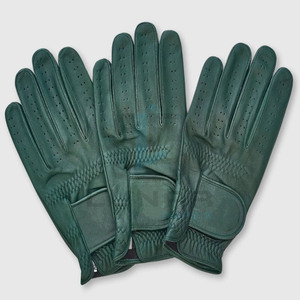 Derniers gants de golf en cuir Cabretta de couleur vert forêt avec un trou solide et respirant sur des gants de golf personnalisés en cuir - Product Image 1