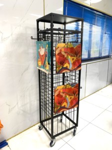 Estante colgante de metal para bolsos - Product Image 2