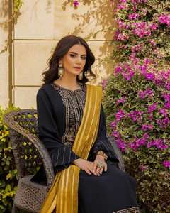 Vestido de novia bordado pesado Lehenga Choli de seda multicolor para mujer de diseñador para ropa de fiesta indio pakistaní - Product Image 1