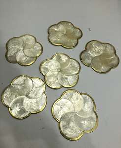 Nacre Coasters Vibrant Shell Incrustation pour une vie sophistiquée - Product Image 3