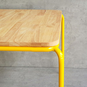 Mesa Cuadrada Minimalista de 70x70cm para Jardín de Niños KGD025, Diseño Moderno con Tablero de Madera y Patas de Hierro con Recubrimiento en Polvo para Uso Escolar - Product Image 5