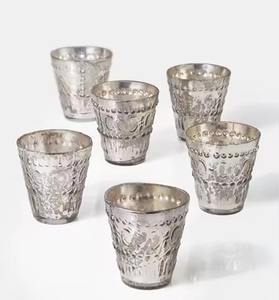 Porte-bougie votif en fer contemporain, détails floraux abstraits pour les galeries d'art ou les maisons modernes pour Noël et Pâques - Product Image 3