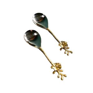 Ensembles de couverts de luxe en laiton et acier inoxydable avec conception de feuille de bétel à vendre ensemble de service à salade Offre Spéciale de 2 cuillère et fourchette - Product Image 3