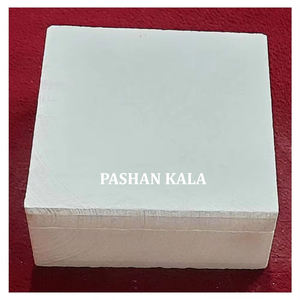 Caja de Diseño Simple y Plano en Mármol Blanco con Forma Rectangular, Acabado Fino y Brillo Suave para Empaque de Joyería - Product Image 1