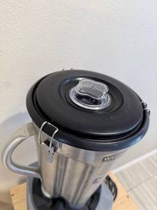Waring CB16 <b>Commercial</b> 3-Speed 3.75 HP Heavy Duty Food <b>Blender</b> - Product Image 3