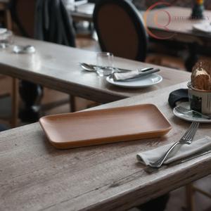Plateau de service classique en bois massif pour la cuisine et la salle à manger, idéal pour servir des collations, des boissons et le petit-déjeuner - Product Image 3