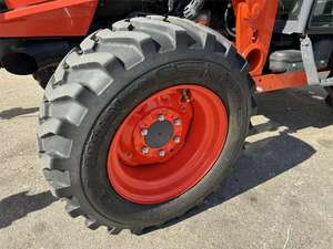 Kubota LA1055 Tractor de alta calidad con componentes esenciales que incluyen cojinete de motor de bomba de caja de cambios a la venta - Product Image 5