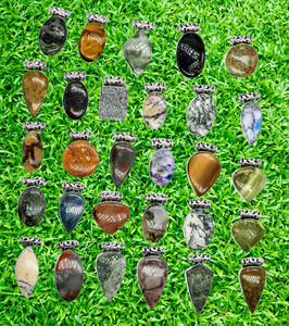 Collar con colgante fino hecho a mano de latón Vintage de tendencia caliente para mujer, piedras preciosas naturales surtidas para fiestas temáticas cristianas a granel - Product Image 3