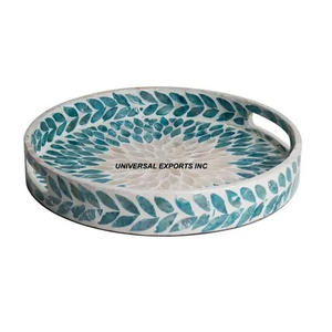 Bandeja redonda de madera para chocolate Bandeja de servicio hecha a mano de buena calidad Bandeja de chocolate de madera de lujo de calidad superior - Product Image 5