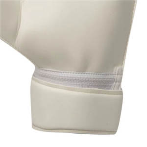 Guantes de portero con palma reforzada, respaldo de espuma suave, correa de muñeca cómoda y ajuste ajustable. - Product Image 5