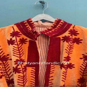 Meilleure vente indien matelassé velours respirant coton court hiver maison Robe broderie décoration cadeau sa Robe de chambre mariée - Product Image 3