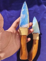 Superventas Piedra Natural curación ópalo opalita flecha puntas de flecha cuchillo de madera indio estilo antiguo cuchillo de madera de ópalo asequible
