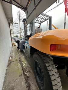 Montacargas TCM Usado en Buen Estado, 10 Toneladas, FD10 FD50 FD30, Original de Japón, con Sistema Hidráulico y Mástil de Tres Etapas, en Venta - Product Image 3