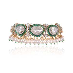 Collier ras-de-cou Zoya en émeraudes, perles et diamants, chaîne à maillons floraux pour mariage - Product Image 1