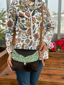 Sac à main en cuir de vachette gaufré fait à la main style occidental en fourrure de vache Sac à main décontracté vintage unique pour femmes - Product Image 2