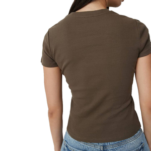 Camiseta Moderna y Elegante para Mujer, Diseñada para un Uso Cómodo, con una Forma Graciosa y una Presencia Atractiva - Product Image 2