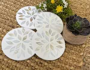 Achetez un ensemble de dessous-de-verre en nacre, dessous-de-verre rond unique pour tasse à thé, pour la maison, l'hôtel, le restaurant, prix de gros, fabriqué à la main en Inde - Product Image 2